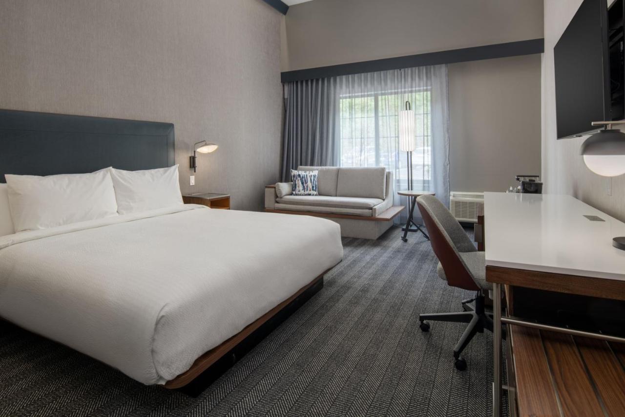 Courtyard By Marriott Olympia Hotel Buitenkant foto