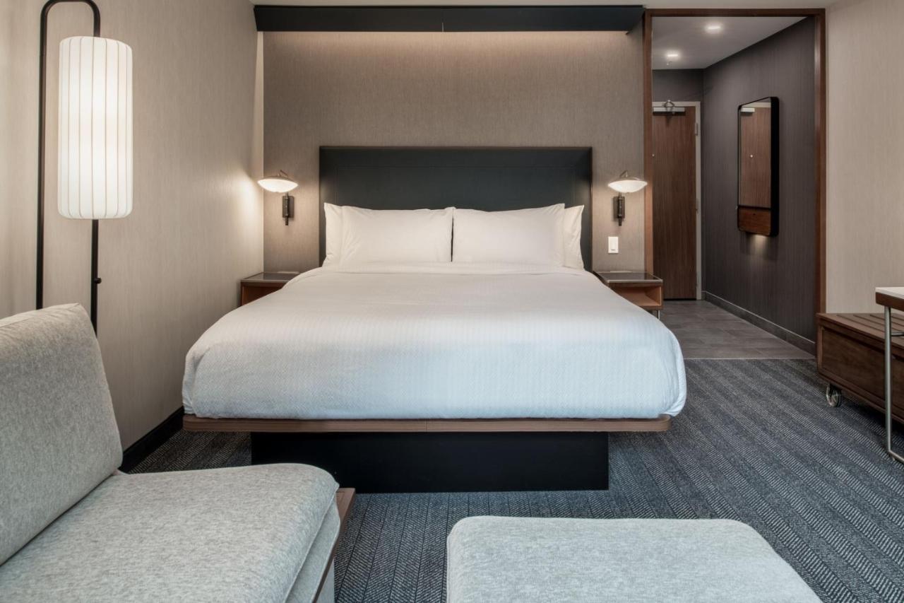 Courtyard By Marriott Olympia Hotel Buitenkant foto