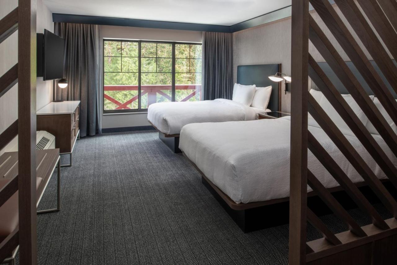 Courtyard By Marriott Olympia Hotel Buitenkant foto