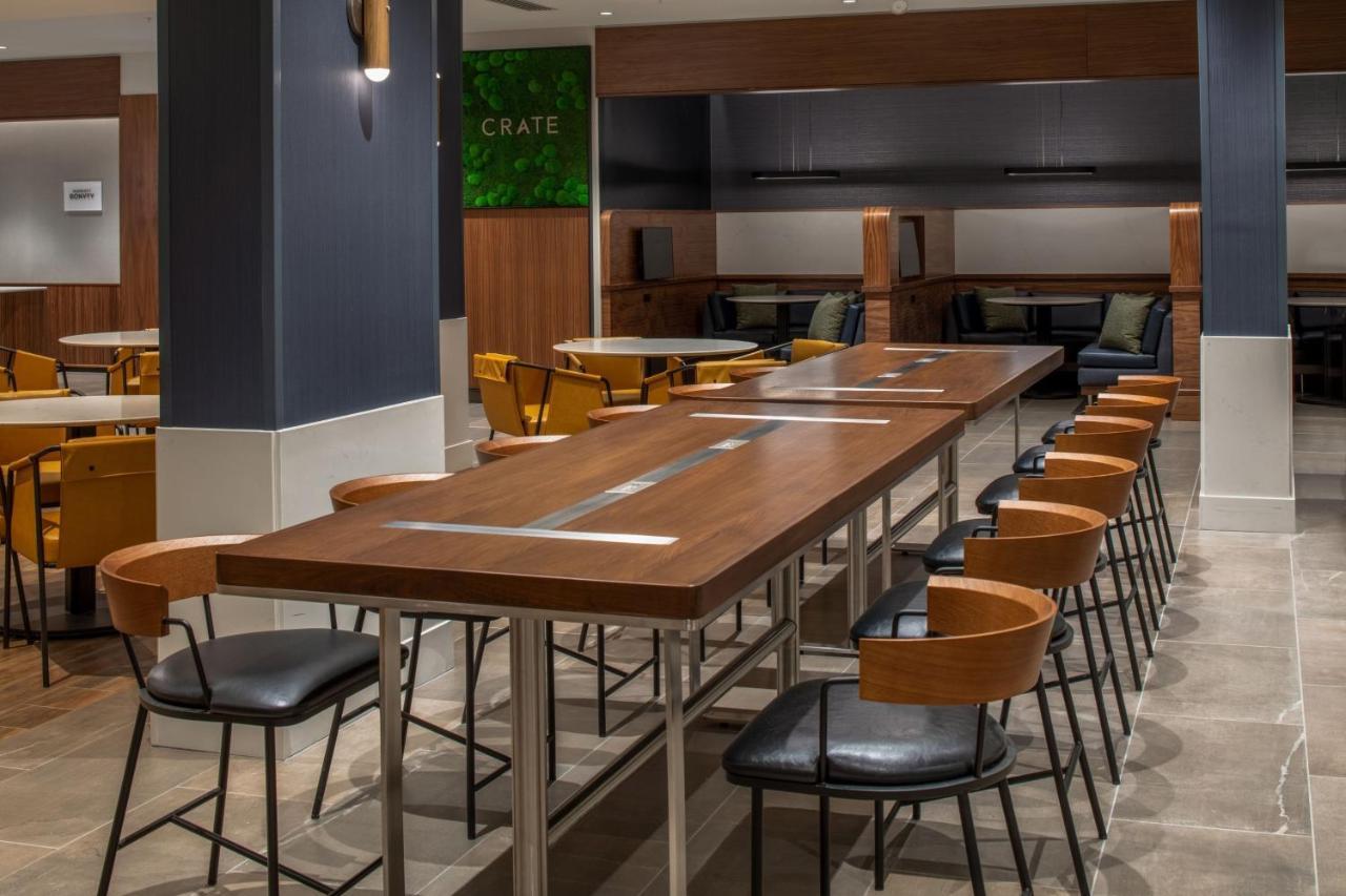 Courtyard By Marriott Olympia Hotel Buitenkant foto